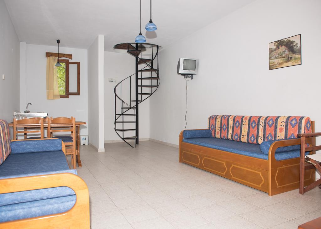 Morfoula Aparthotel Vatera Quarto foto